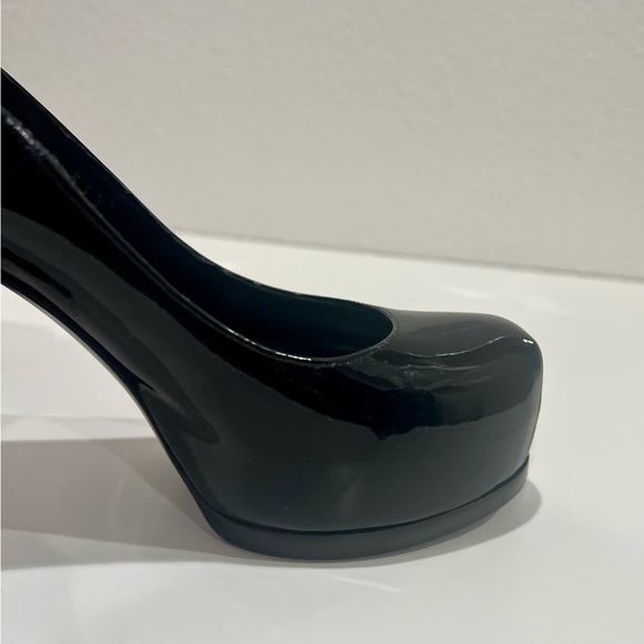 YSL Tribute Pumps - Picture 6 of 7